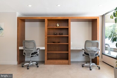 Lakeside Plaza Condominium unit 1022, Baileys Crossroads, VA 22041 - photo 7