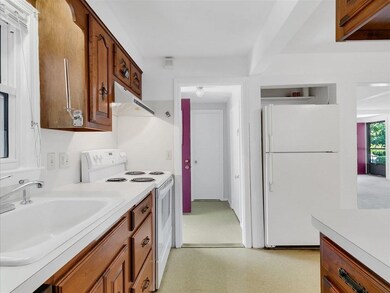 18 Hourihan St, Peabody, MA 01960 - photo 6