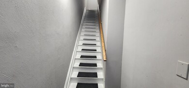 20 Berks St unit 2ND FLOOR, Pottstown, PA 19464 - photo 2