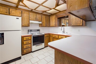 2121 NE 10th St, Moore, OK 73160 - photo 7