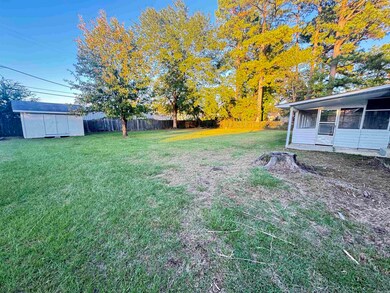 1084 Caddo St, Camden, AR 71701 - photo 4