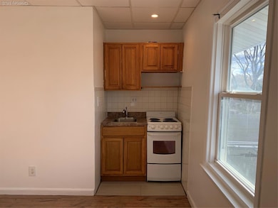 14 Bayville Ave unit 4, Bayville, NY 11709 - photo 3