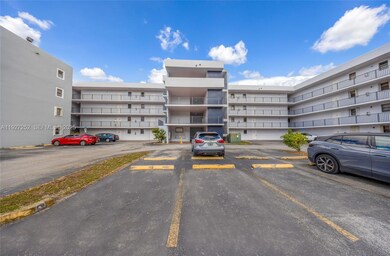 5765 W 25th Ct unit 411, Hialeah, FL 33016 - photo 2