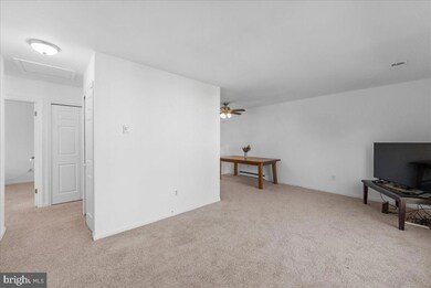 7691 Callan Dr, Manassas, VA 20109 - photo 4