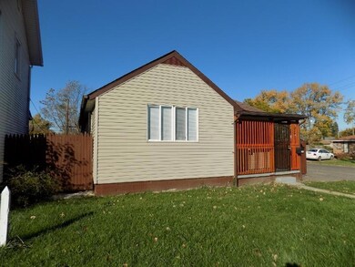 2261 Hamilton Ave (2)