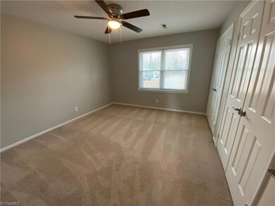 1315 W Meadowview Rd unit H, Greensboro, NC 27403 - photo 5