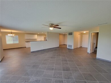 228 S Huntley Dr, Lake Placid, FL 33852 - photo 6