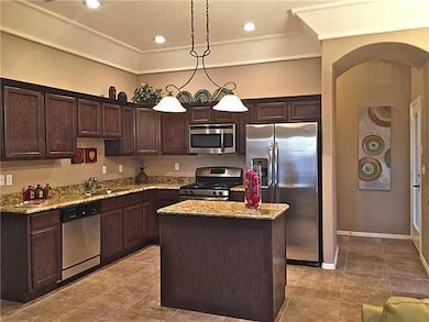 800 Desert Sky Dr, Horizon City, TX 79928 - photo 7