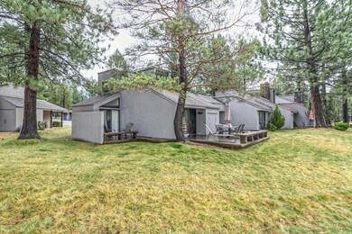 57252 Island Rd unit A52, Sunriver, OR 97707 - photo 2