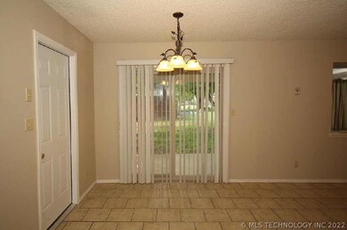 118 W 9th Place S, Claremore, OK 74017 - photo 6