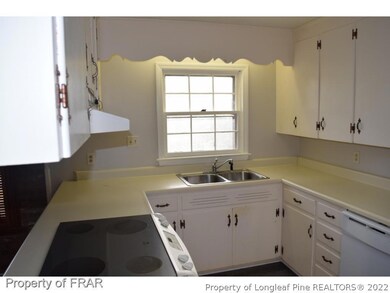 2631 Huntington Rd, Fayetteville, NC 28303 - photo 6