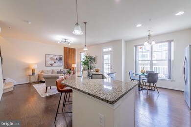 43376 Town Gate Square, Chantilly, VA 20152 - photo 6