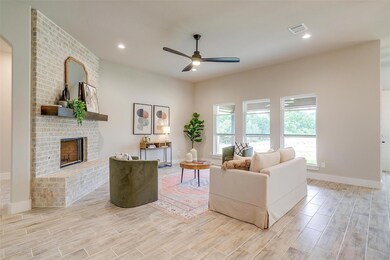 1016 Kessler Ct, Weatherford, TX 76087 - photo 5