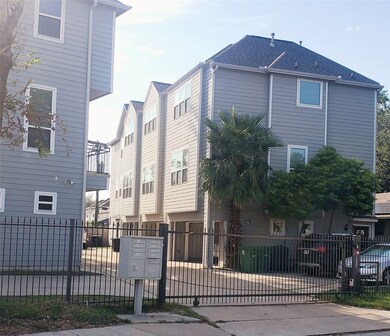 6625 N Main St unit G, Houston, TX 77009 - photo 3