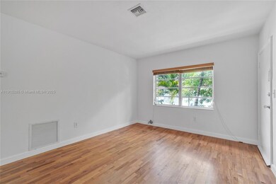 411 Santander Ave unit 1, Coral Gables, FL 33134 - photo 5