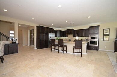 familyroomkitchen2_1200