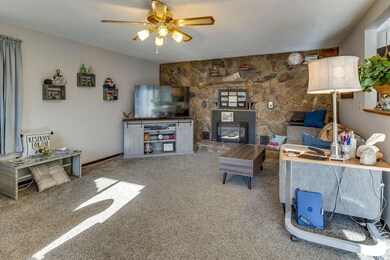 4-web-or-mls-2010 SW Reindeer Ave-4