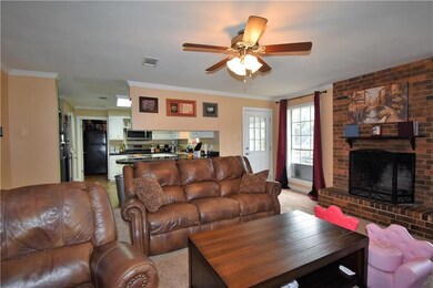 133 Wildwood Dr, Pineville, LA 71360 - photo 4