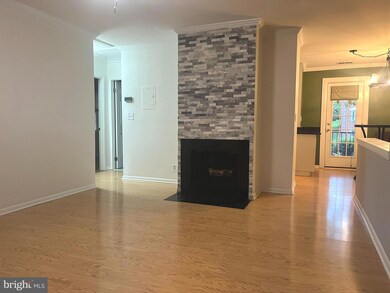 2661 S Walter Reed Dr unit B, Arlington, VA 22206 - photo 2