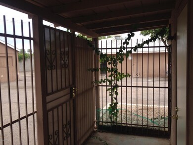 2224 N 27th St unit 6, Phoenix, AZ 85008 - photo 2