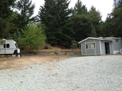 152 Sunflower Ln, Grants Pass, OR 97526 - photo 2