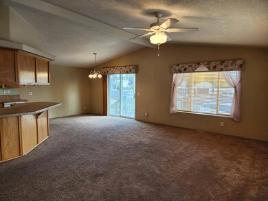 4647 Winter Ave unit 40, Klamath Falls, OR 97603 - photo 5