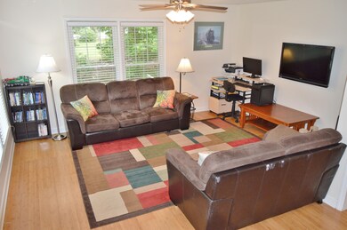 414 S Walker St, Burgaw, NC 28425 - photo 7