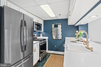 The Williamsburg unit 806, Arlington, VA 22201 - photo 6