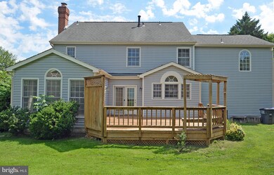 15470 Waters Creek Dr, Centreville, VA 20120 - photo 3