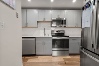 35 Flint St unit 106, Salem, MA 01970 - photo 3