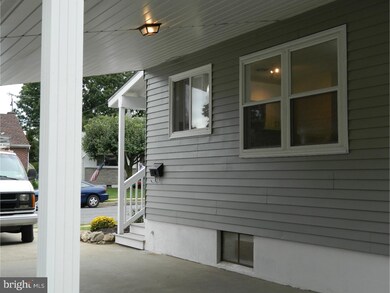 3307 Ridgeway St, Reading, PA 19605 - photo 3