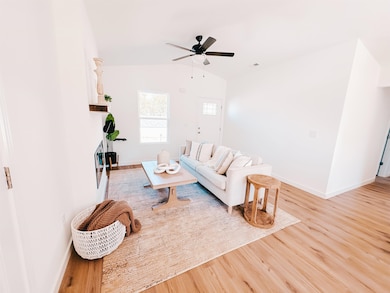 380 Edgefield St, Chesnee, SC 29323 - photo 4