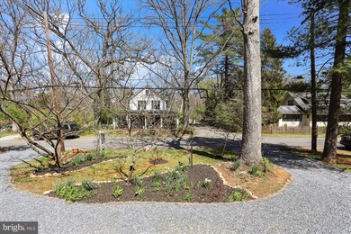 404 Brown St, Washington Grove, MD 20880 - photo 5