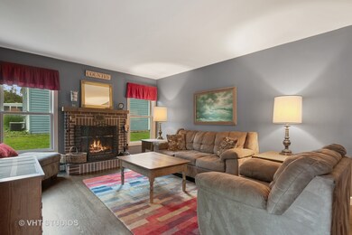 440 Candlewood Ct, Algonquin, IL 60102 - photo 4