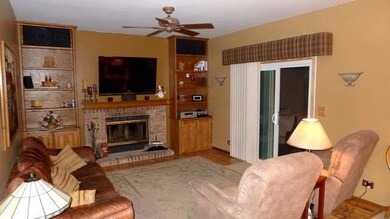 430 Old Oak Cir, Algonquin, IL 60102 - photo 5