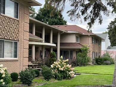 2375 Walton Blvd unit 8, Rochester Hills, MI 48309 - photo 2