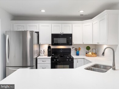 21817 Baldwin Square, Sterling, VA 20164 - photo 6