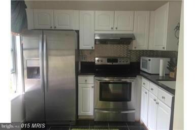 3221 Tranquility Ln, Herndon, VA 20171 - photo 2