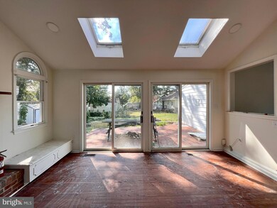 9401 Sheridan St, Lanham, MD 20706 - photo 3