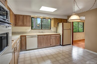 1424 NW 204th Place, Shoreline, WA 98177 - photo 4