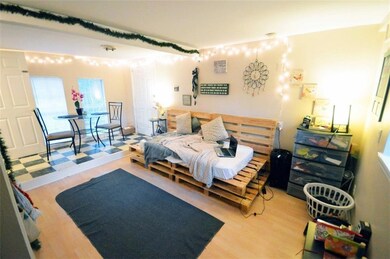 907 E 38th St unit B, Austin, TX 78705 - photo 4