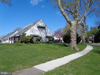 63 Rolling Ln, Levittown, PA 19055 - photo 5