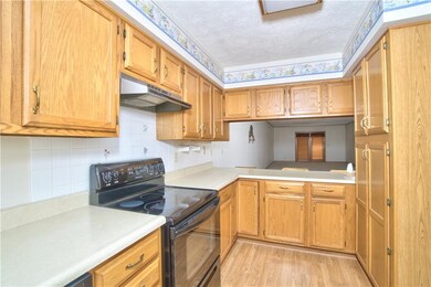 411 Fairview Ave, Tipton, IN 46072 - photo 7