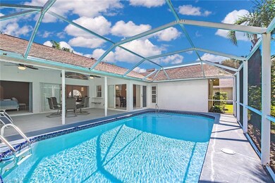 Pool & Lanai.
