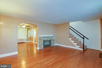 830 Lyndhurst St, Baltimore, MD 21229 - photo 5