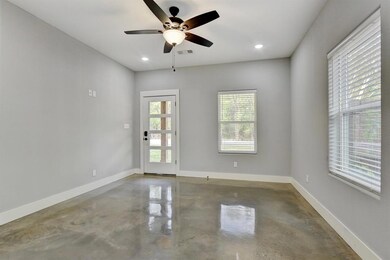 230 W Day St, Denison, TX 75020 - photo 7