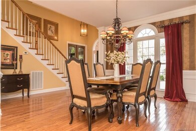 Spacious and Bright Dining