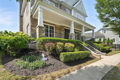 1696 Shelburne Ln, Pittsburgh, PA 15217 - photo 2