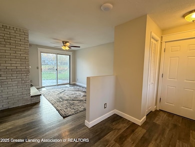 1465 Primrose Ln, Dewitt, MI 48820 - photo 3