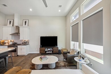 9414 Campbell Rd unit F, Houston, TX 77080 - photo 5